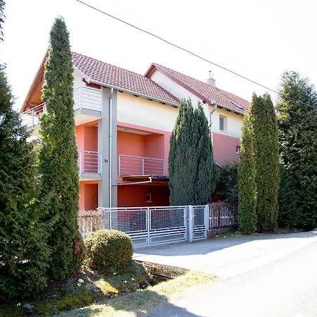 Bonita Apartman Ház Apartman *